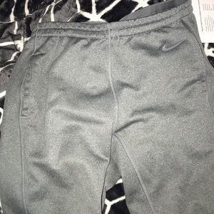 gray nike sweat pants